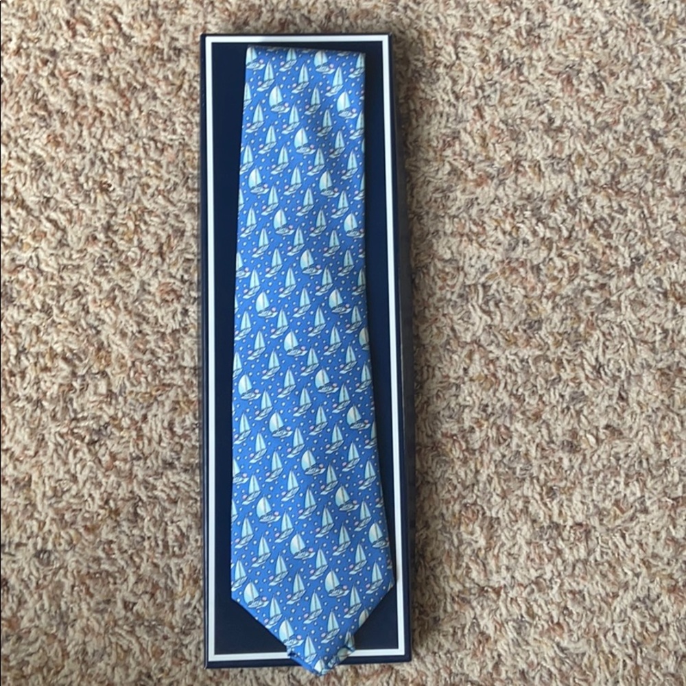 Vineyard Vines Men’s Necktie
